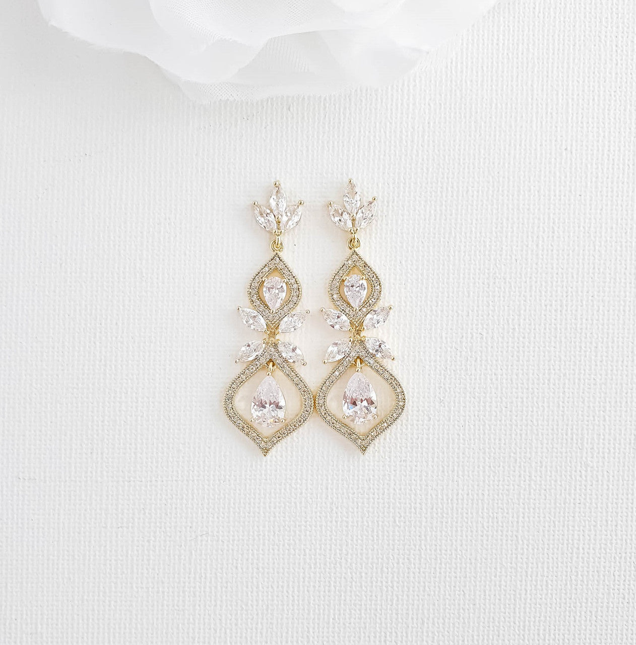 Meghan wedding store earrings