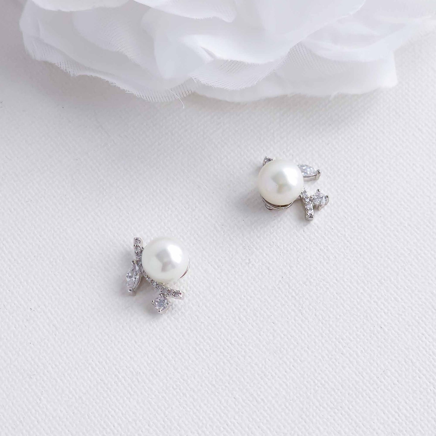 Small Leaf and Pearl Stud Earrings for Women-Everly