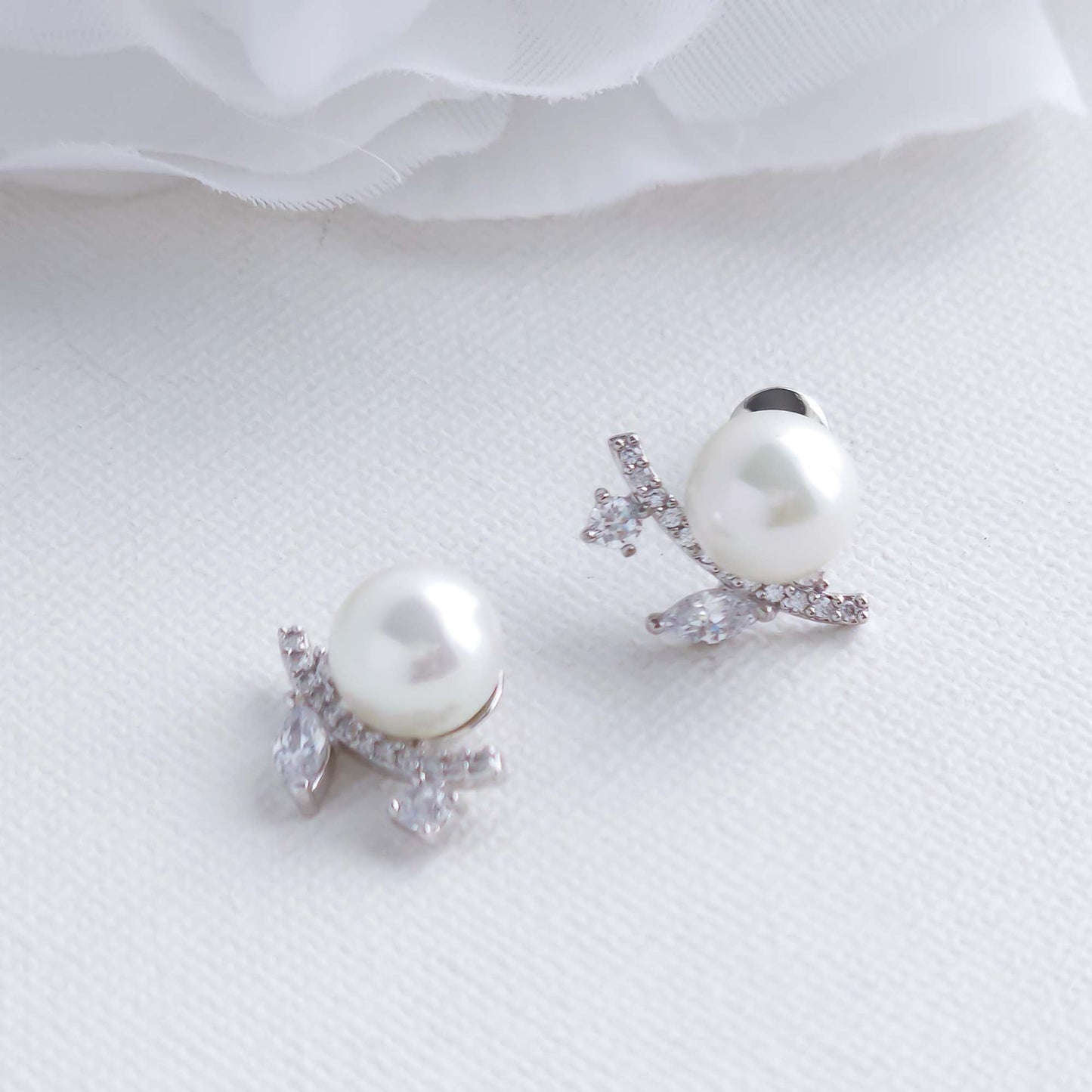 Small Leaf and Pearl Stud Earrings for Women-Everly