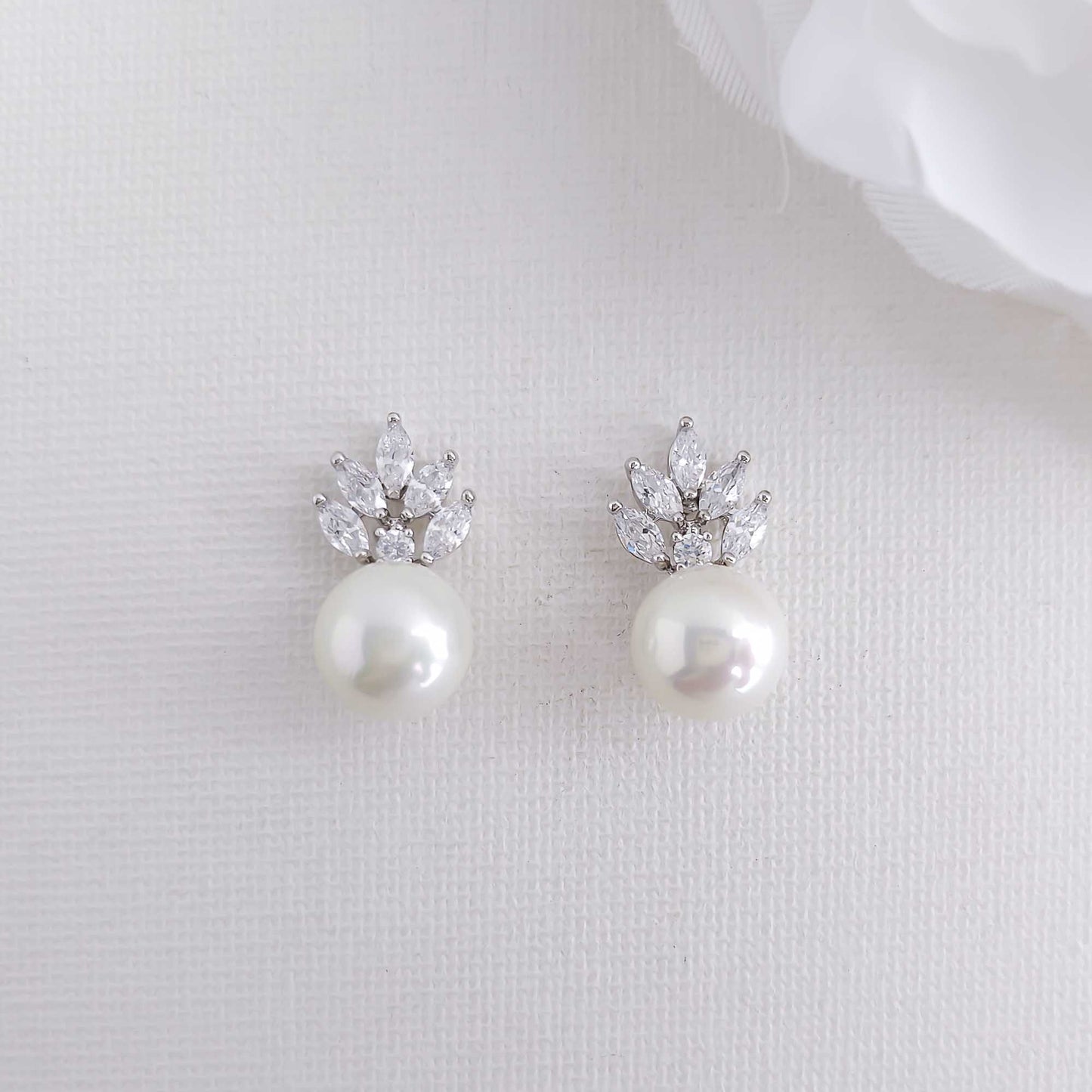 Pearl Stud Earrings-Scarlett