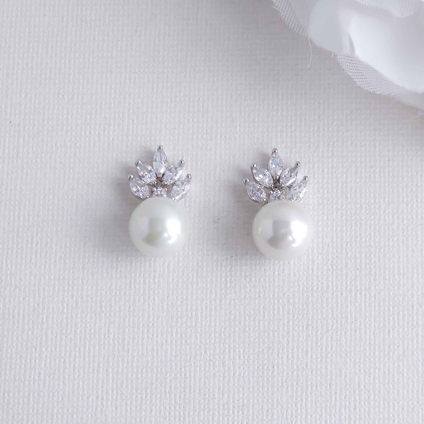 Pearl Stud Earrings-Scarlett