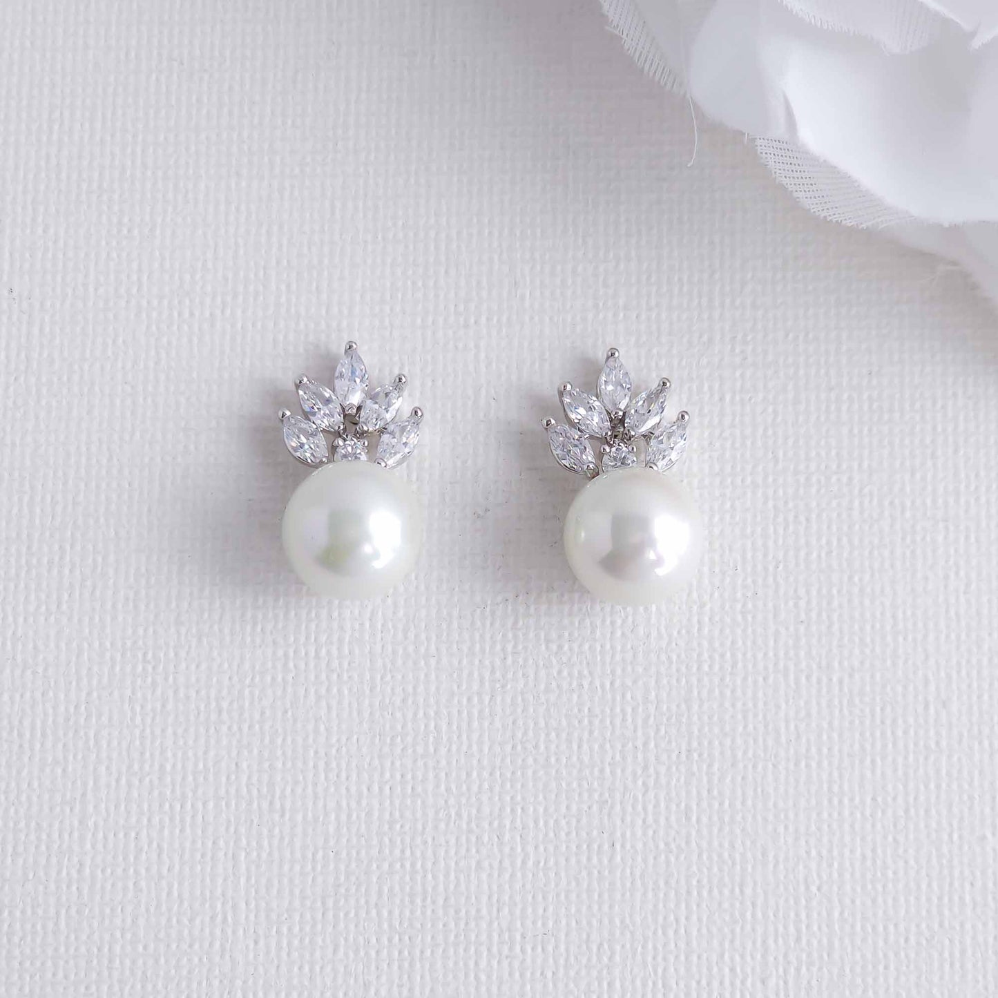 Pearl Stud Earrings-Scarlett