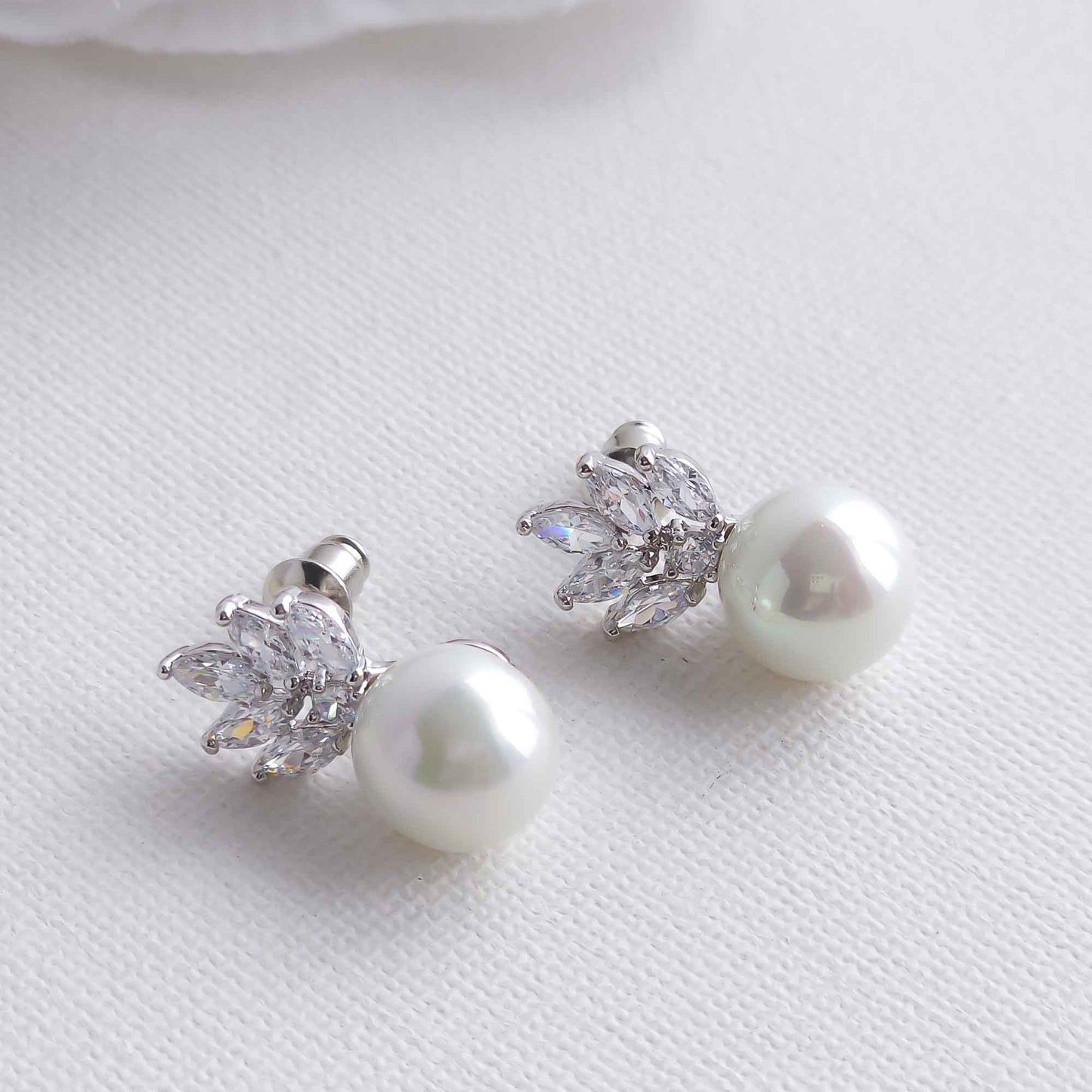 Pearl Stud Earrings-Scarlett