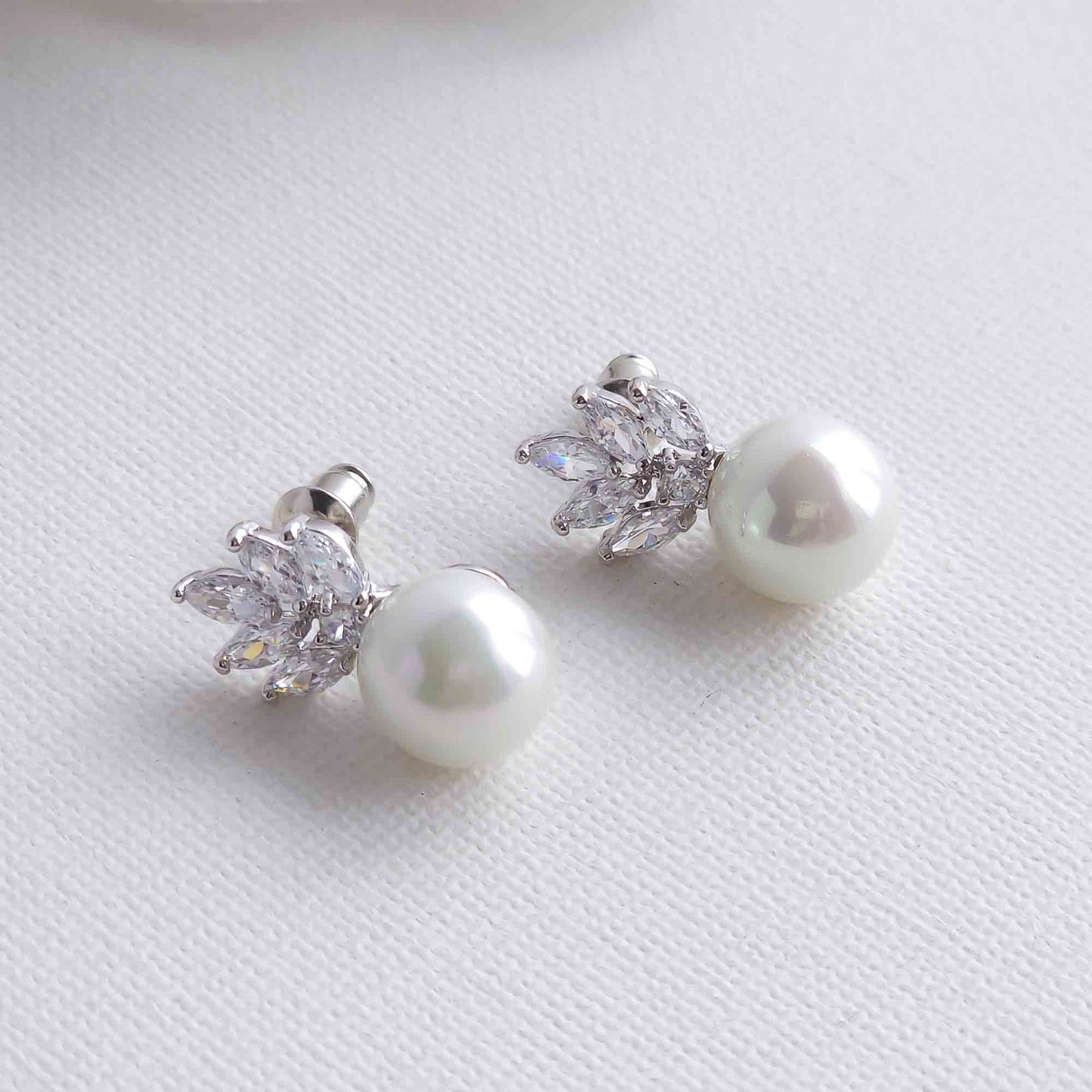 Pearl Stud Earrings-Scarlett