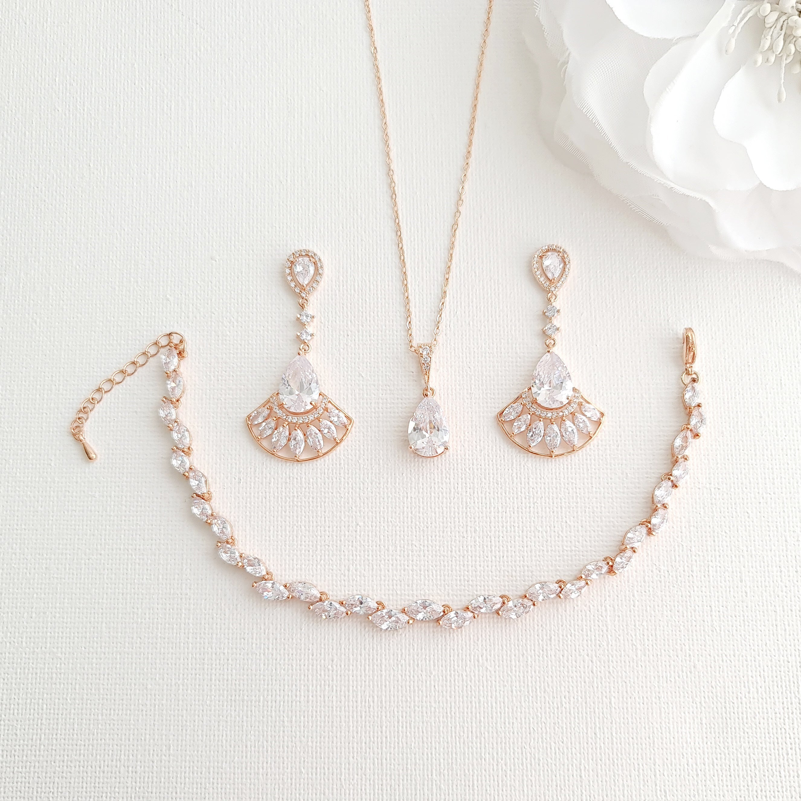 Women gold deals necklace set