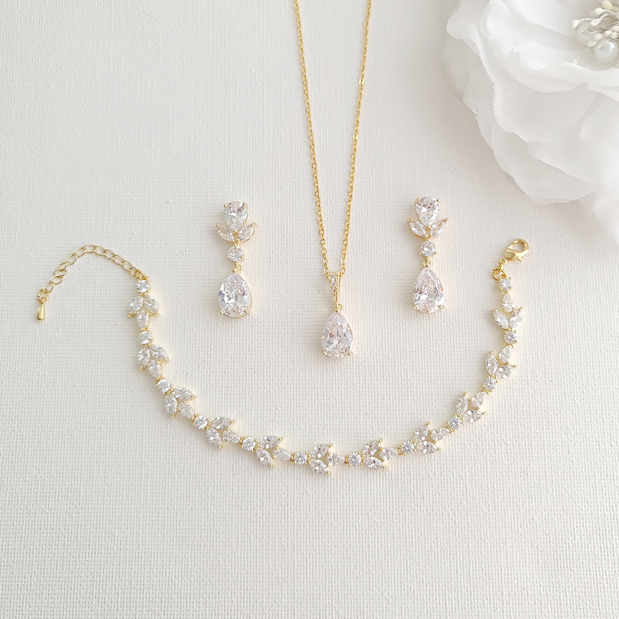 Dainty Wedding Bridal Jewelry Set, Sterling Silver Pearl Necklace and  Earrings Set, Dainty Pearl Necklace and Earrings, Pearl Jewelry Set - Etsy