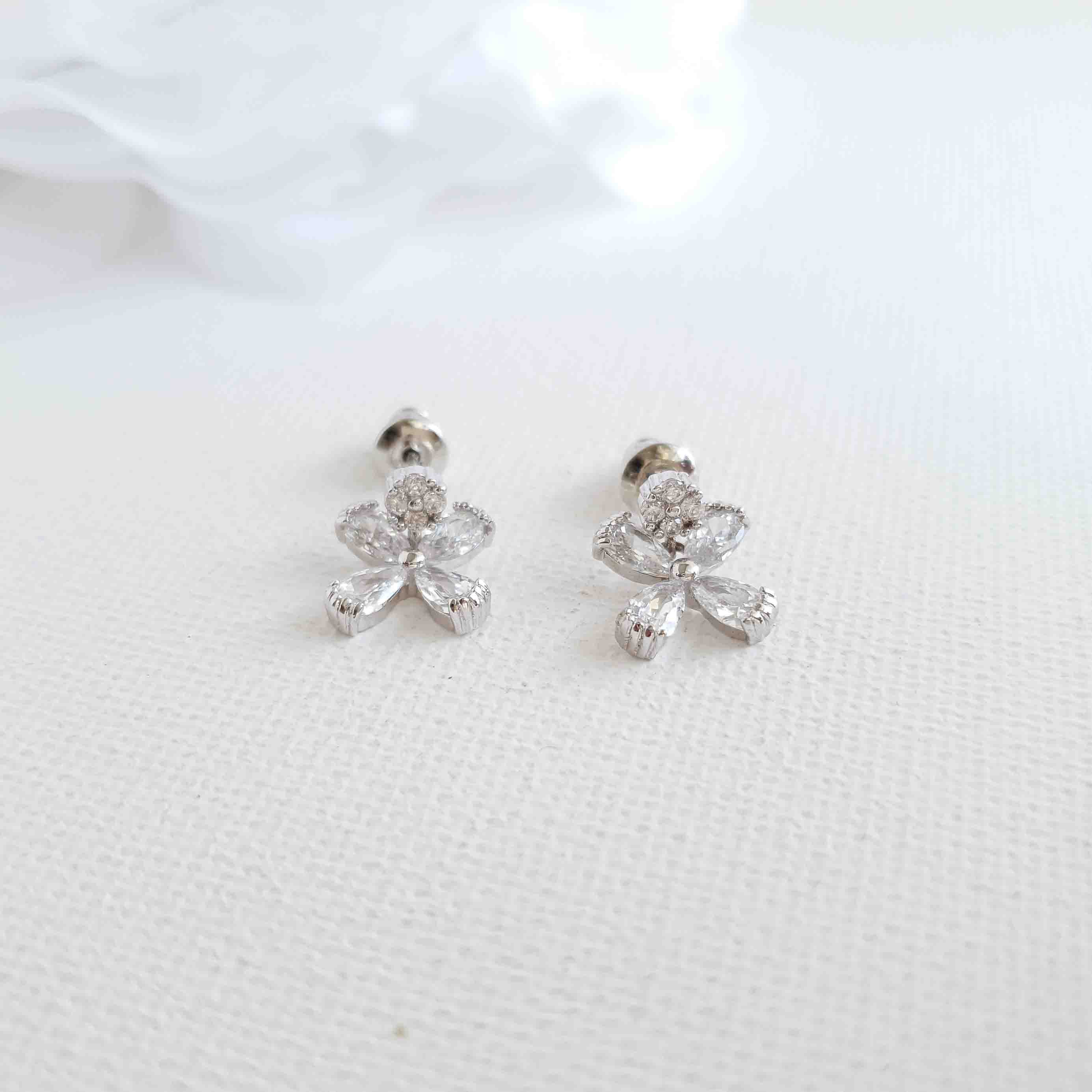 Tiny deals flower earrings