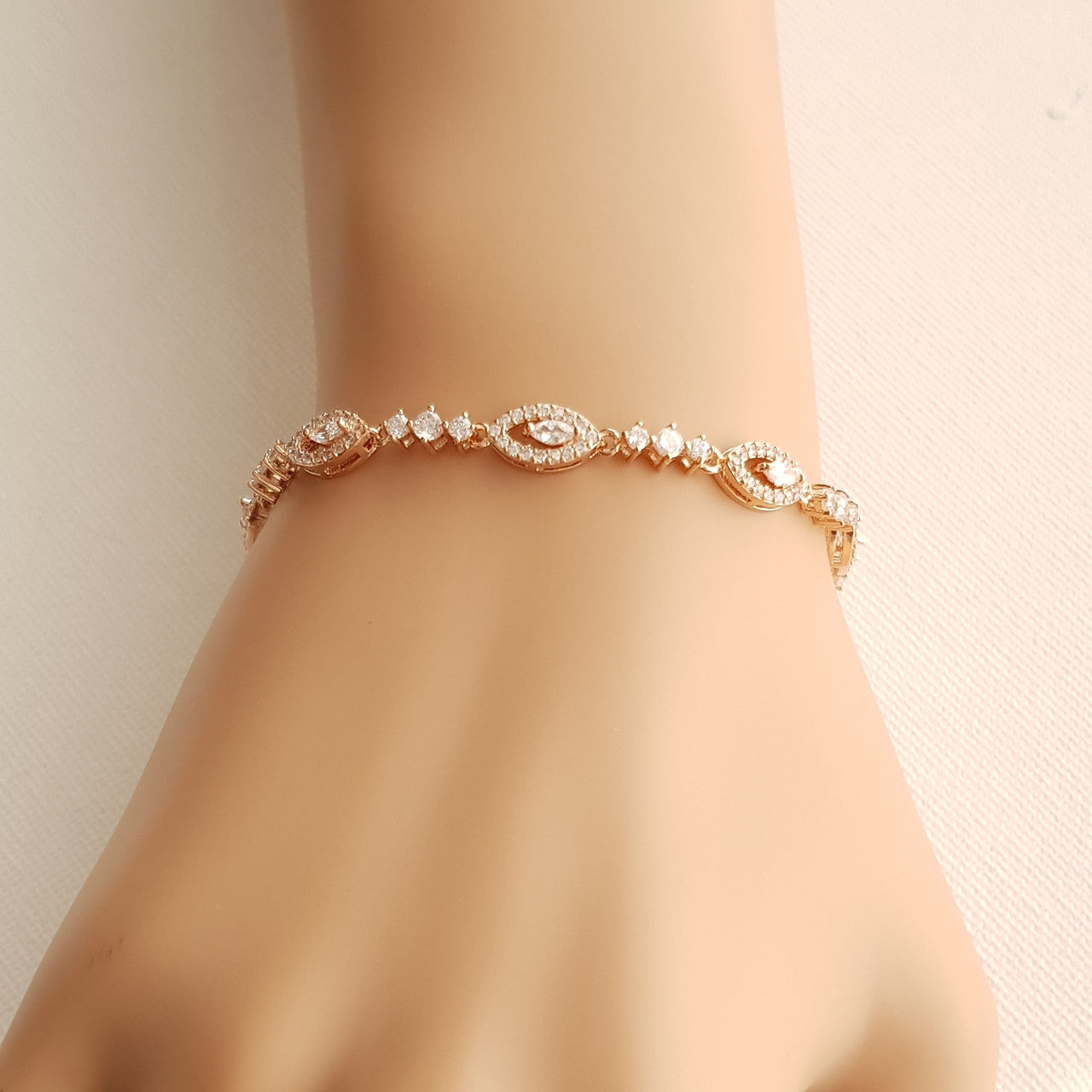 Wedding hot sale bracelet gold