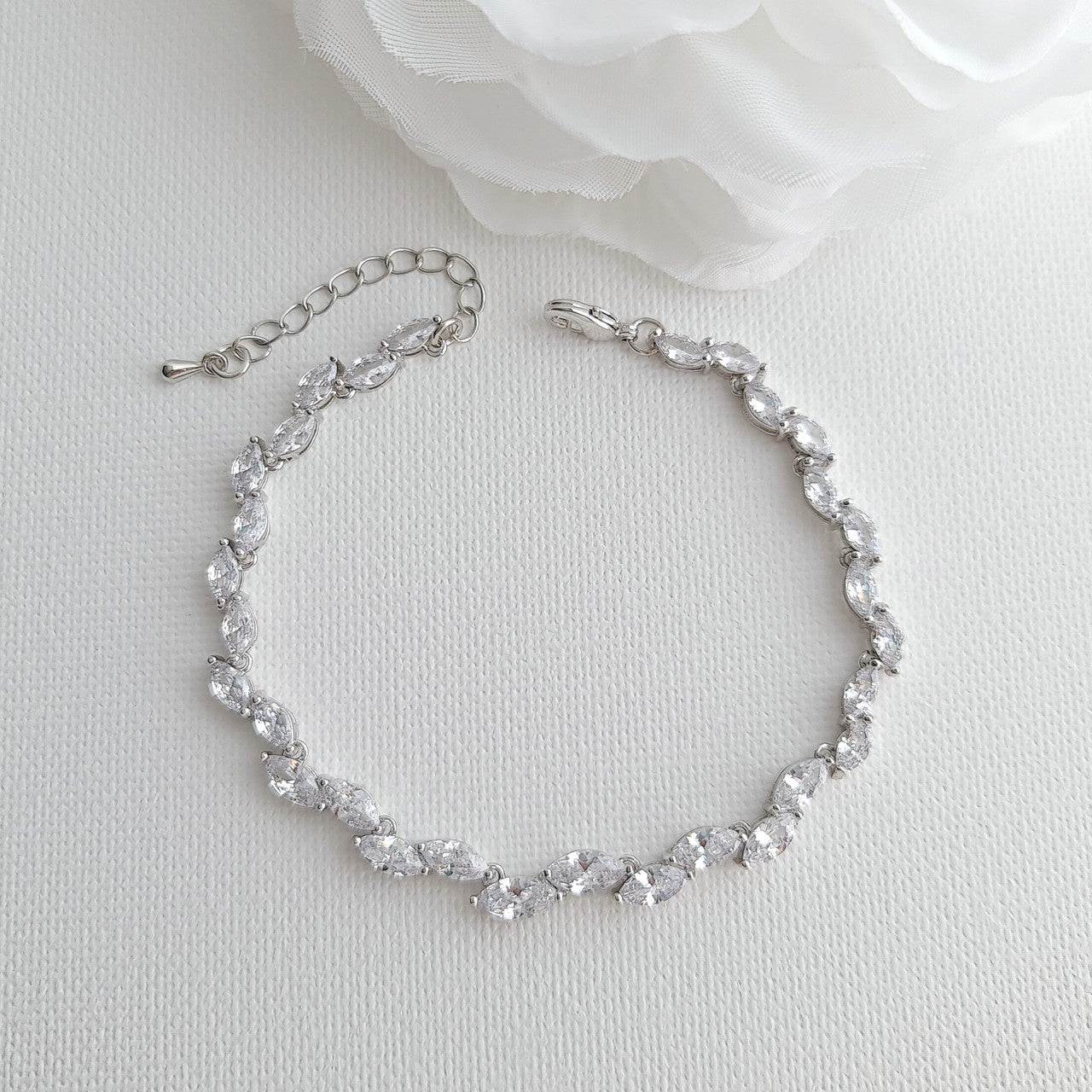 Silver leaf outlet bracelet