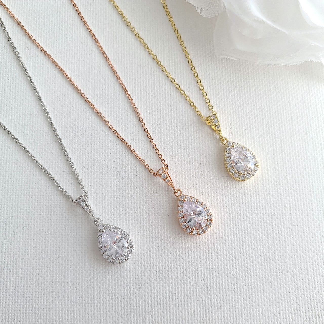 Small rose gold deals necklace